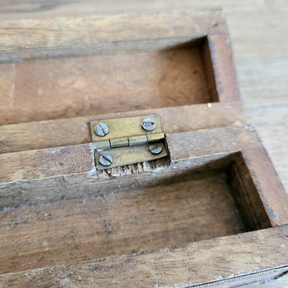 Vintage/Antique hand made with brass leaf details Qalamdan wooden pencil box. - Picture 11 of 15